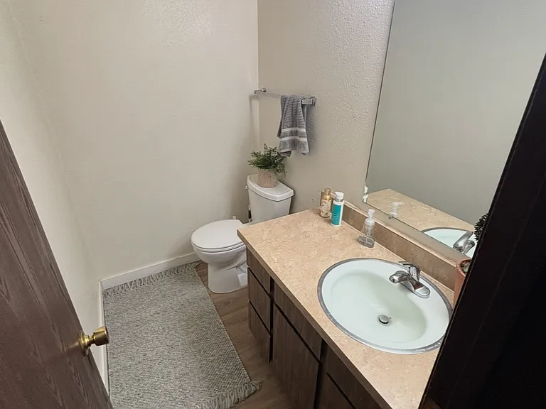 1213 Pomona St #K — Photo 6