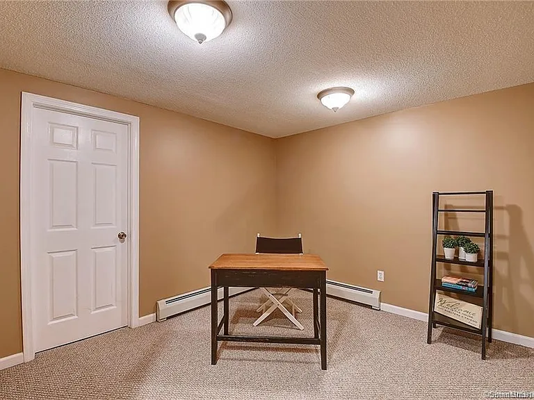 18 Rockwell Ct — Photo 11