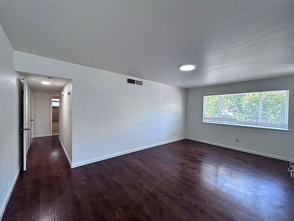 4th image of 790 Carro Dr APT 4