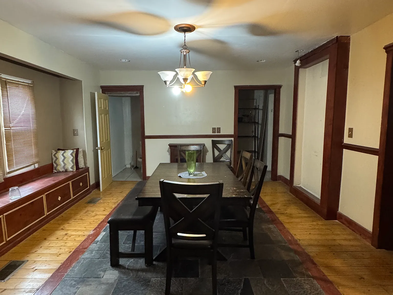 4 bed, 2.5 bath, 2506 sqft, $650 — Photo 4