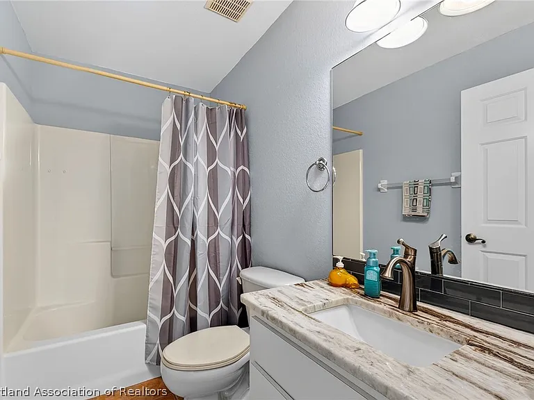 105 Fern Ct — Photo 16
