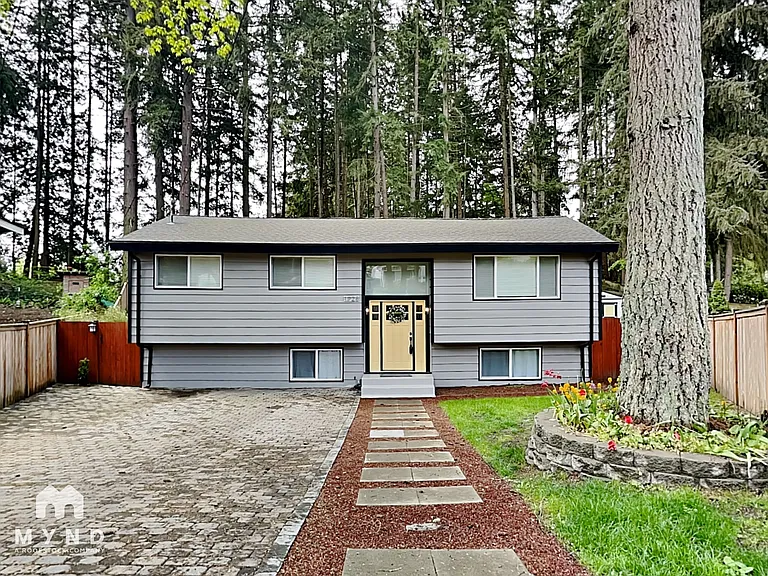 1928 214th St SW — Photo 1