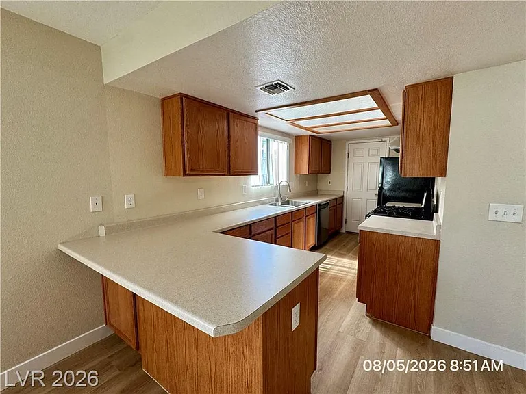 7749 Success Ct — Photo 5