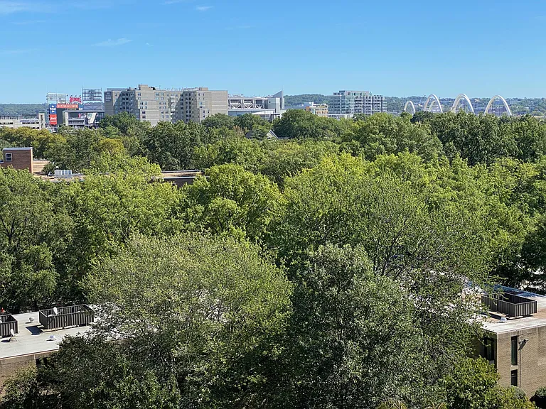 Balcony View SE