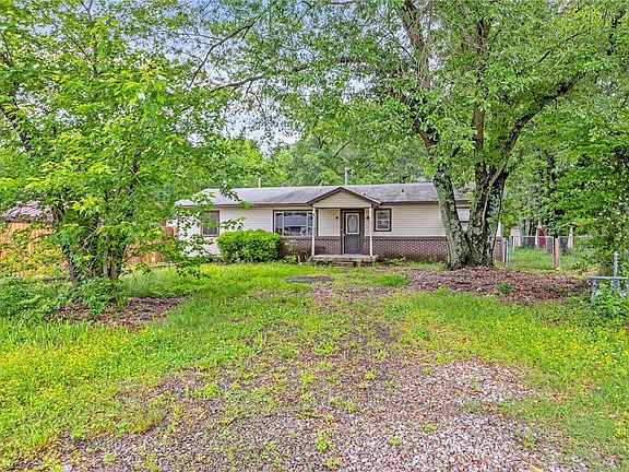 2nd image of 1724 Pleasant Valley Pl