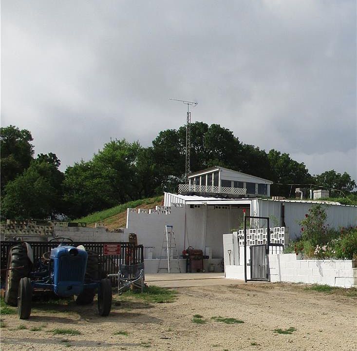 1st image of 212 Private Road 114