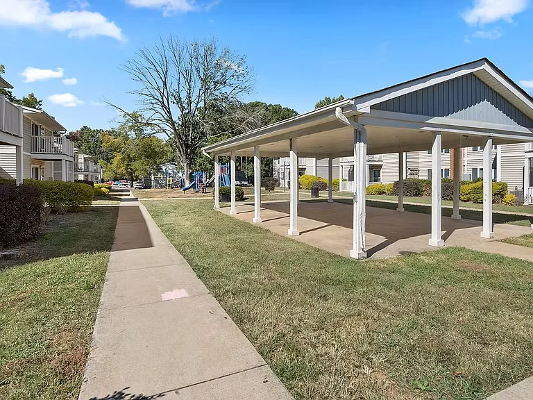 Oak Park at Nations Ford — Photo 10