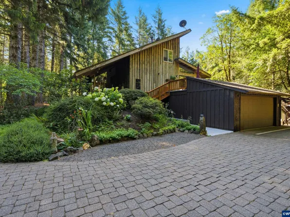 12251 SW East Creek Rd, Willamina, OR 97396