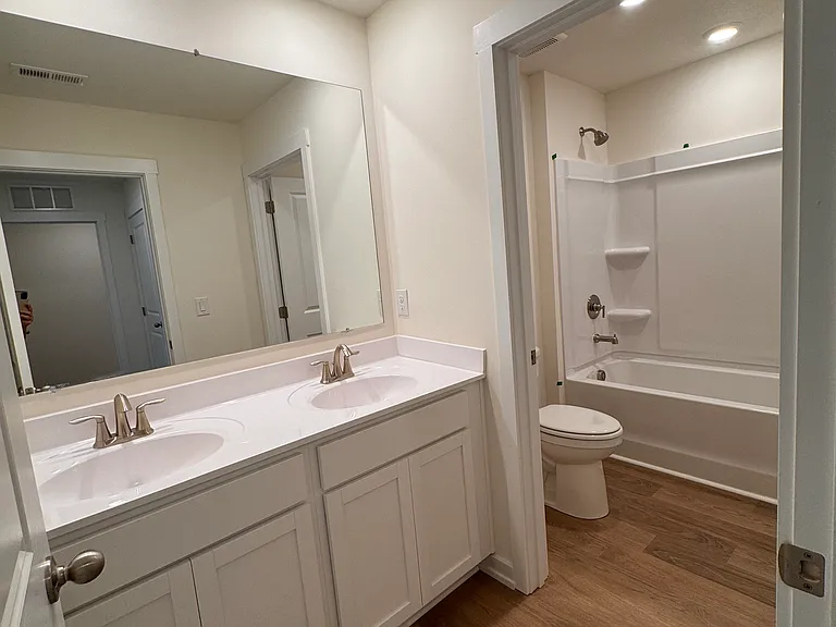 574 White Oak Ln — Photo 14