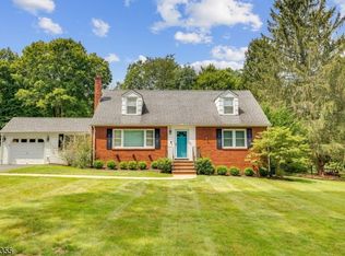 23 Pleasant Hill Rd, Chester, NJ 07930