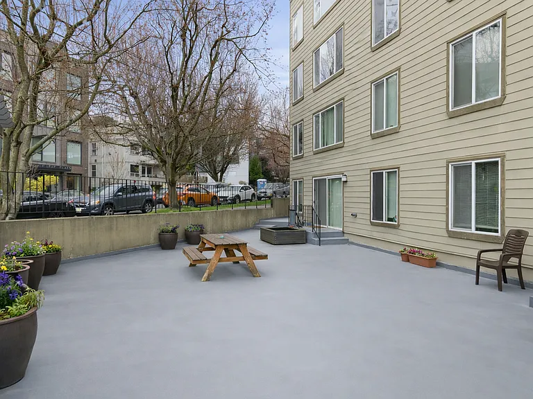 Greenlake Terrace Apartments — Photo 19