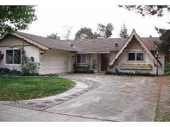 5589 Yale Dr photo 1
