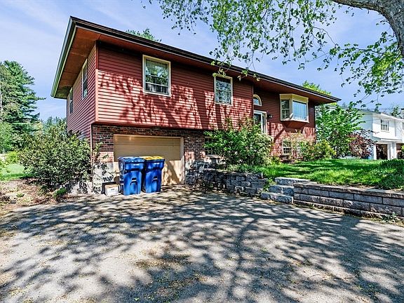 3rd image of 3 Rolling Hill Ave