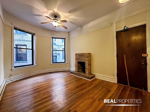 2nd image of 1216 N Dearborn St #B1