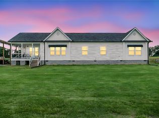 615 Wilson Rd, Central, SC 29630
