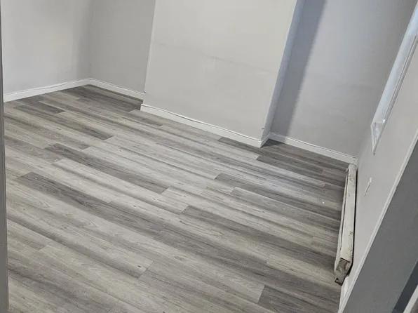 779 Montgomery Street image 10 of 12