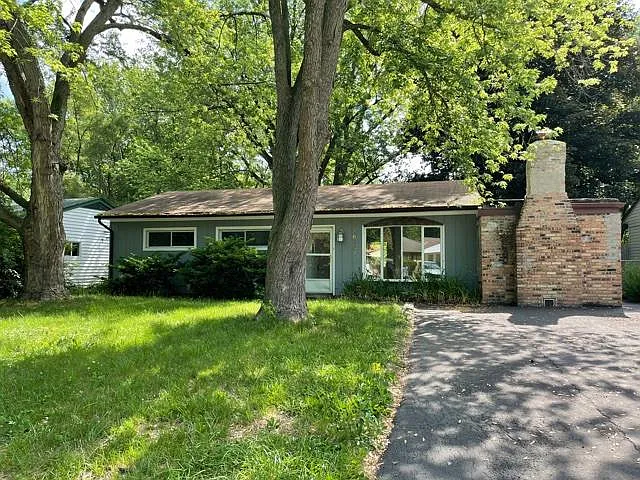 16331 Spaulding Ave photo 1