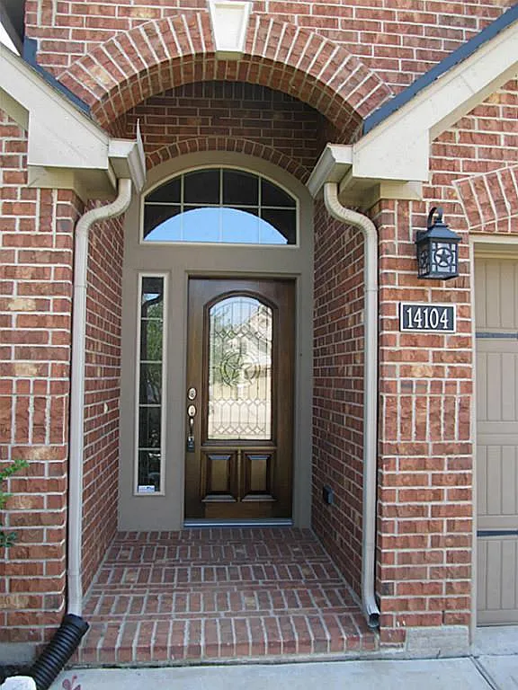 4 bed, 3.0 bath, 2520 sqft, $3,250 — Photo 2