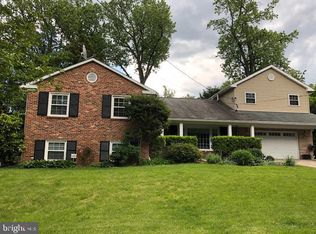 5312 Acacia Ave, Bethesda, MD 20814