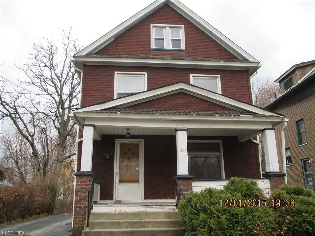 1817 Point View Ave photo 1