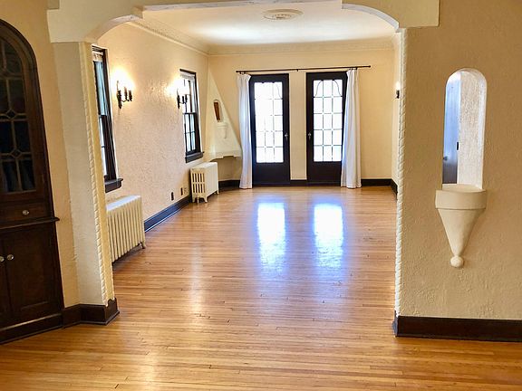 4th image of 3428 Girard Ave S APT 2