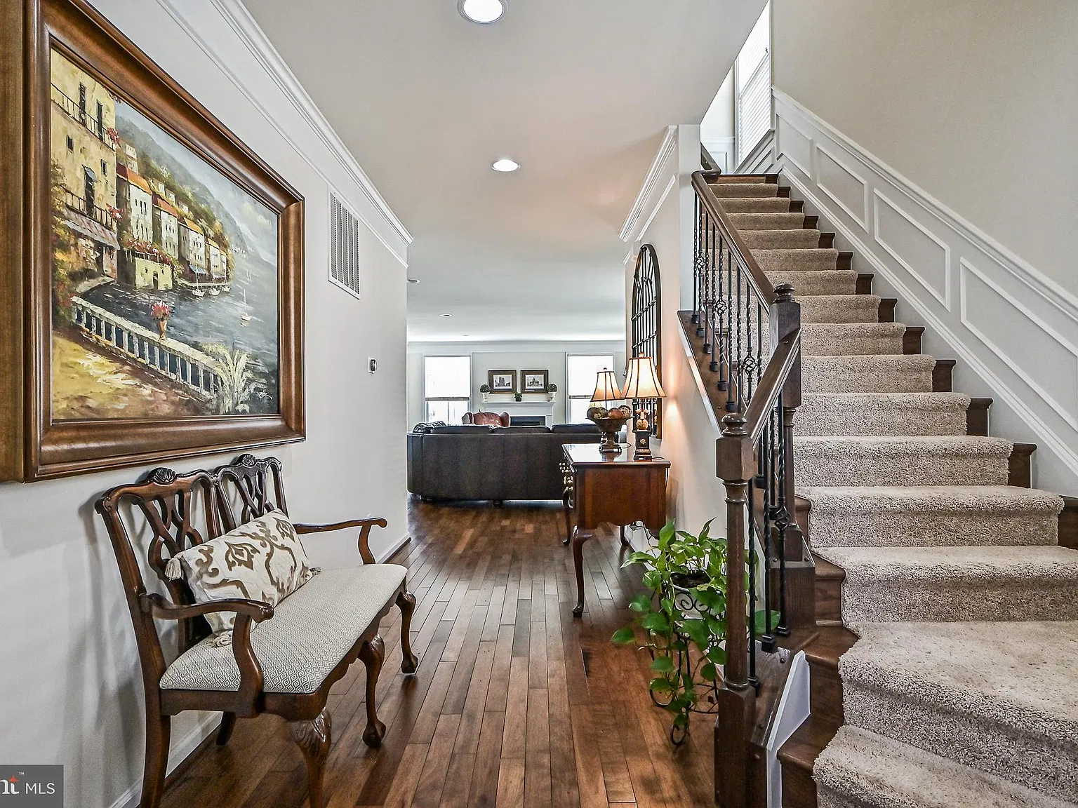 4 bed, 4.5 bath, 3642 sqft, $4,900 — Photo 4