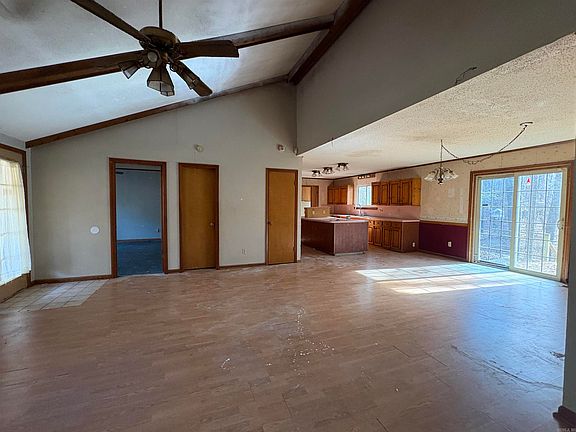 4th image of 833 S Avilla Hts