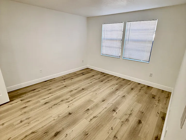 133 Sabal Ct #B — Photo 4