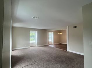 9155 Main St APT 4, Clarence, NY 14031