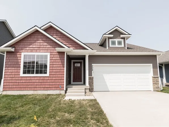 208 NE Adams Ave, Elkhart, IA 50073