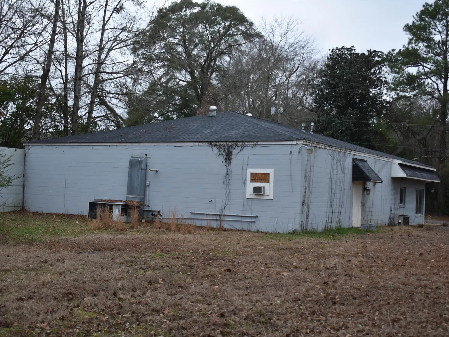 Studio, 2.0 bath, 3492 sqft, $1,750 — Photo 4