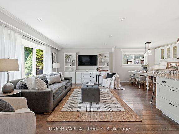 5th image of 30 Irwin Cres