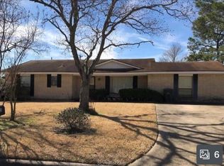 703 Dunbar Dr, Bryan, TX 77803