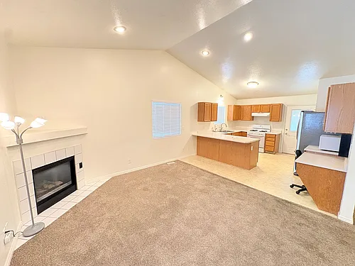 334 W Mountain View Dr Photo 1