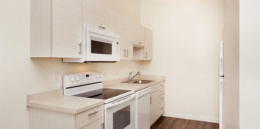 2nd image of 979 E Valley Rd APT 219