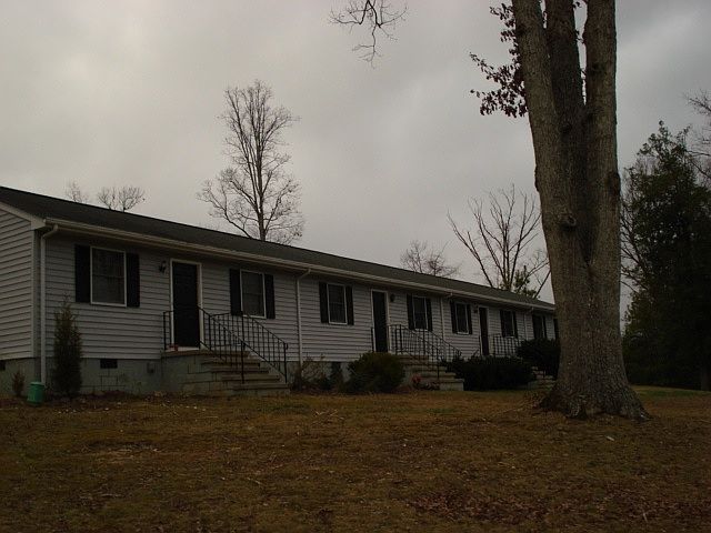 1st image of 122 Orchard Ln