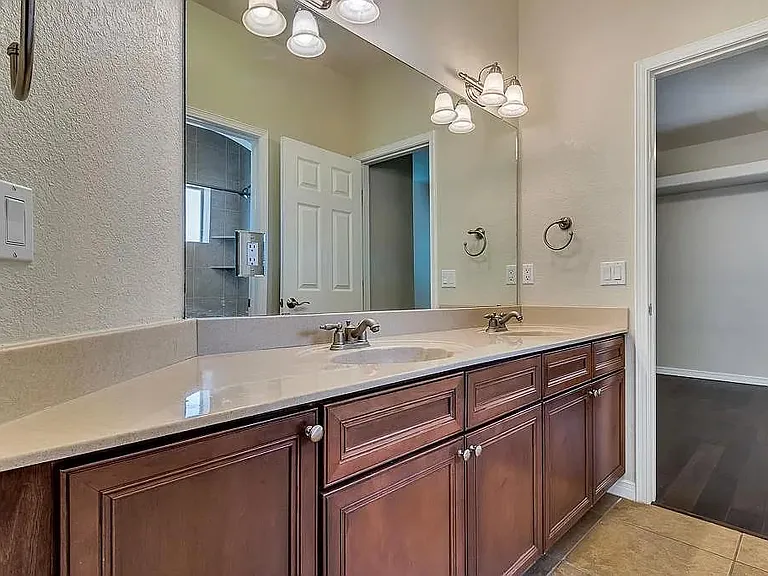 6305 Franklin Summit Dr — Photo 10
