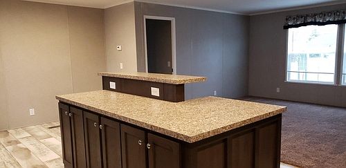 4th image of 782 Strawberry Ln
