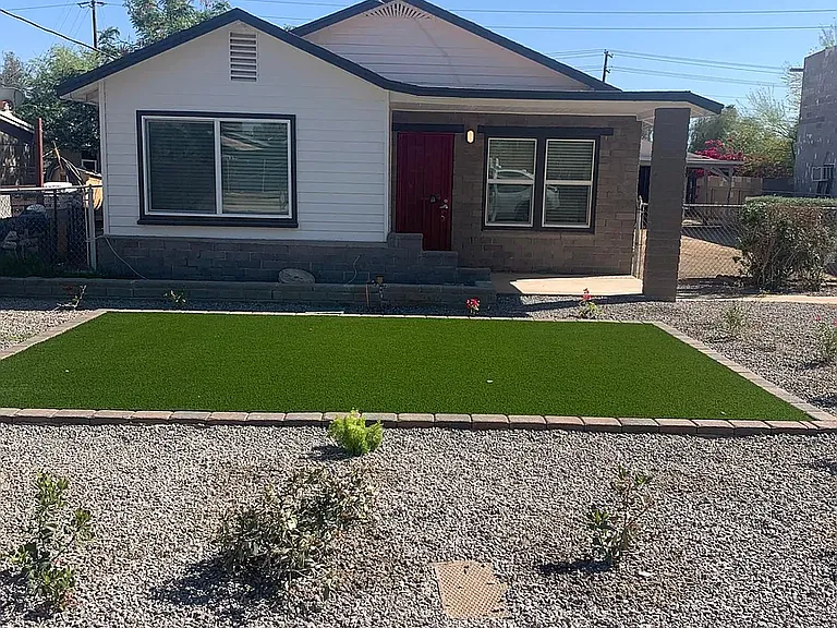 1007 E Campbell Ave — Photo 1