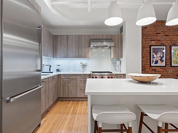 3rd image of 708 Greenwich St APT 3B