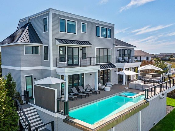 4th image of 20 Cove Ln