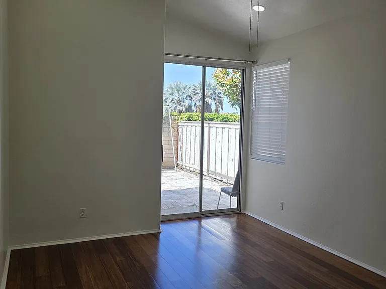 8275 Gold Coast Dr #6 — Photo 13