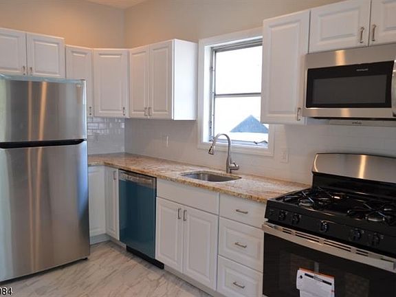 2nd image of 207 N 16th St Floor 3