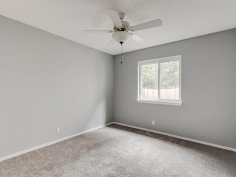 16809 Bailey Jean Dr — Photo 23