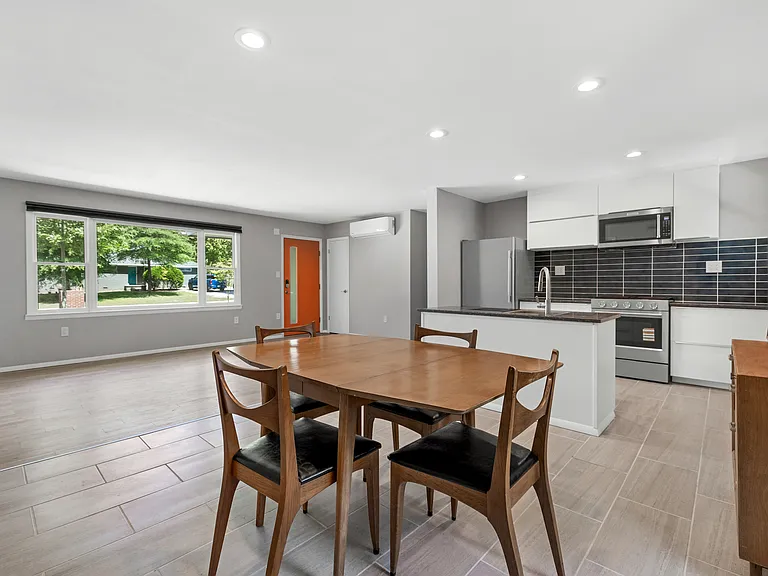 503 Stella Dr — Photo 10