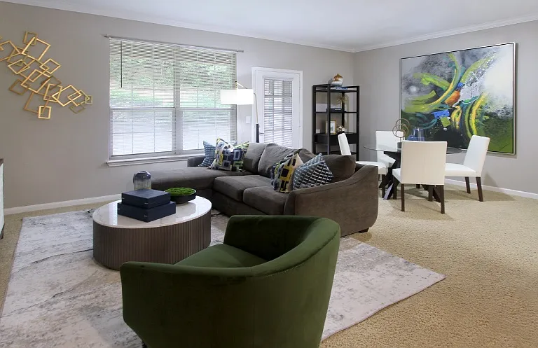 Breckenridge Apartments — Photo 8
