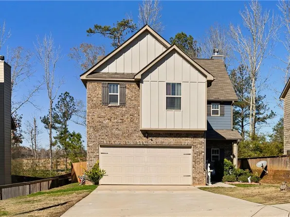 1053 Hartwell Rd, Locust Grove, GA 30248