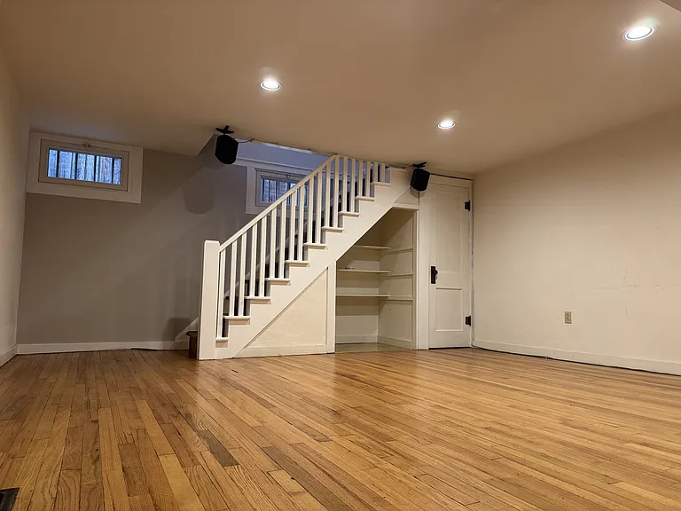 765 S Emerson St — Photo 17
