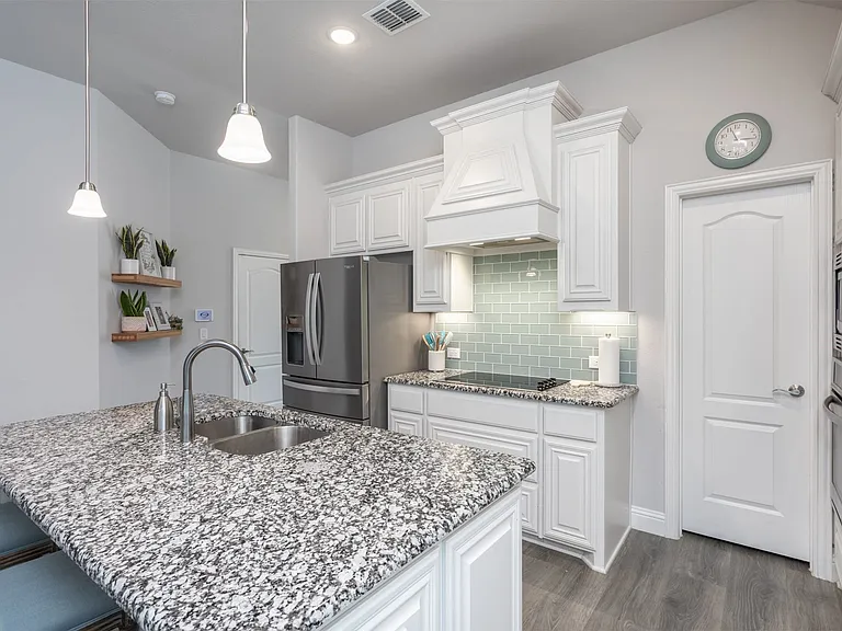 204 Garden Grove Dr — Photo 7
