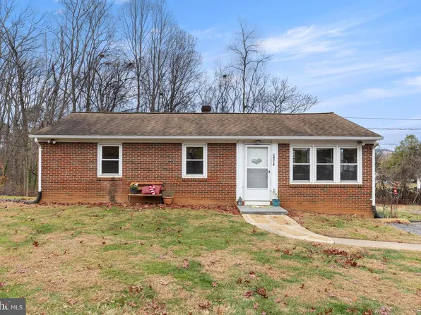18318 Fox Mountain Ln, Culpeper, VA 22701